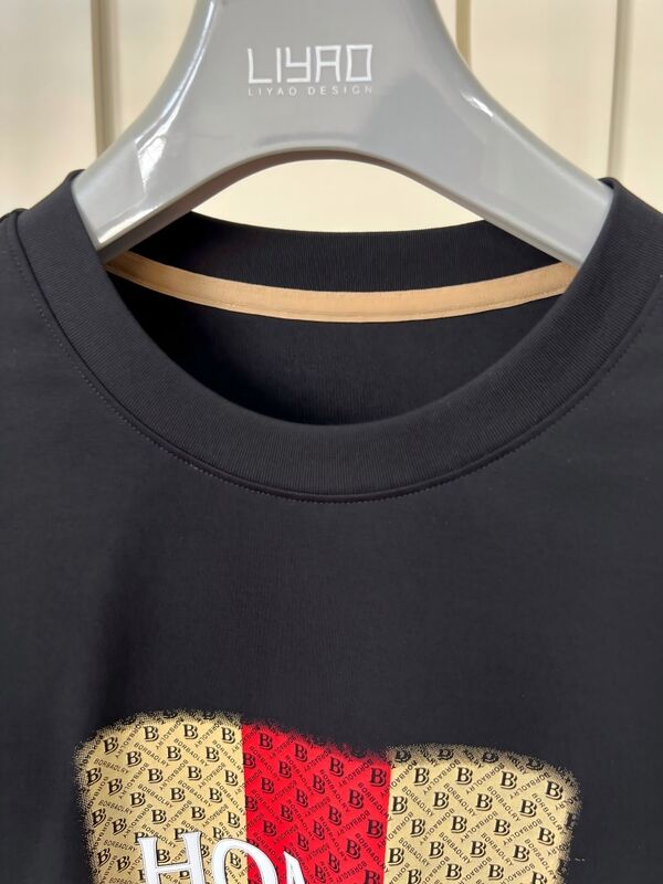 Crew Neck T-shirt met Borduurwerk | Luxe Ronde Hals T-shirt voor Heren met 3D Letter & Patroon Design, Jersey Fabrikant